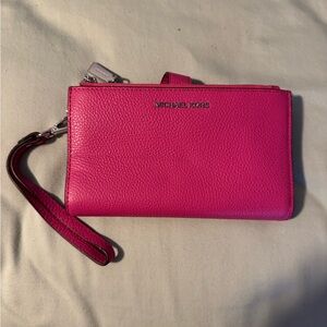 NWOT DEFECT Michael Kors Pink Wristlet